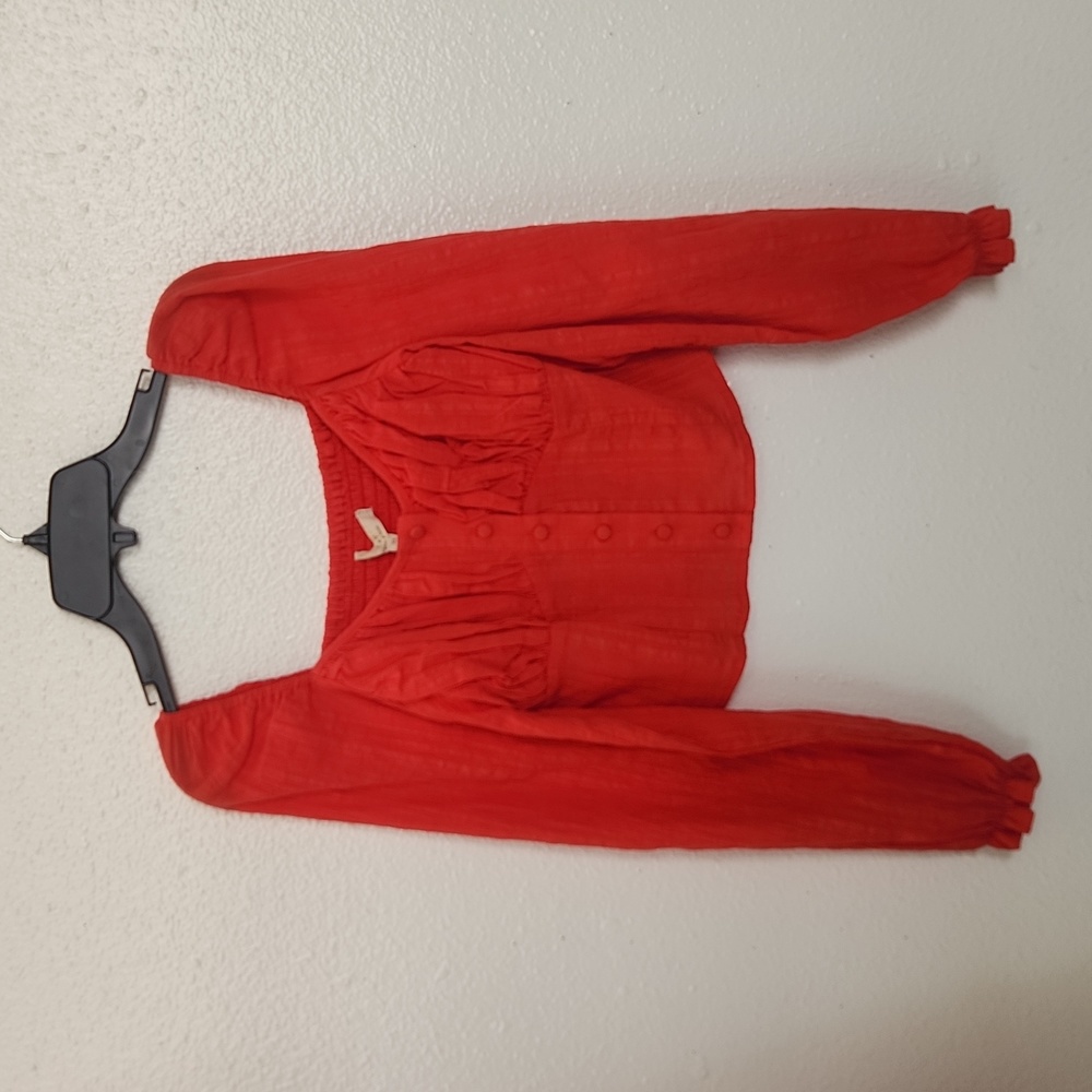 Chelsea & Violet Long Sleeve Runched Top